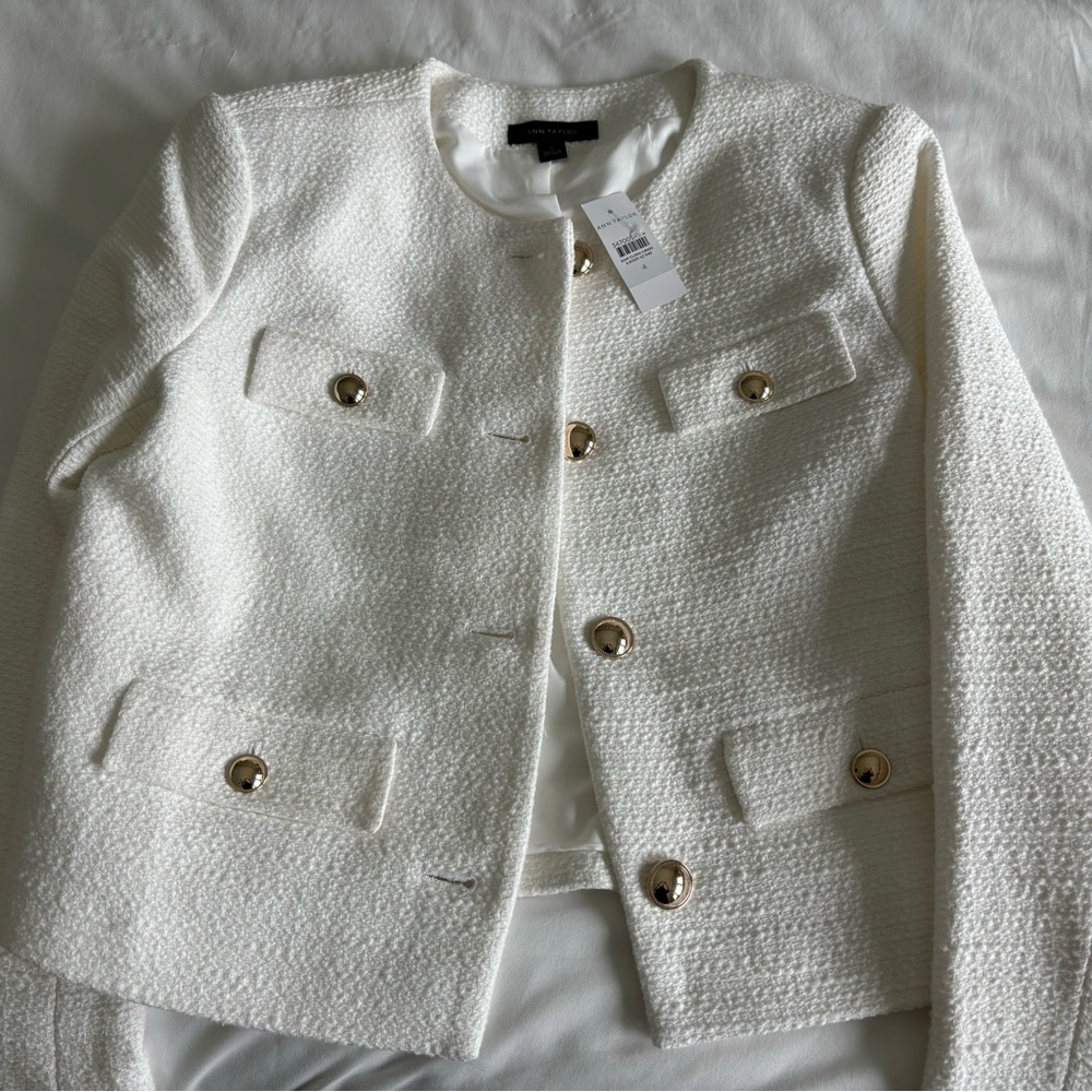 NWT Ann Taylor white tweed crop jacket, size 4